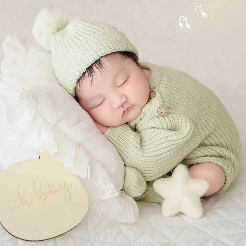 Green Knitted Theme Set - Newborn Photography Props - Image 3